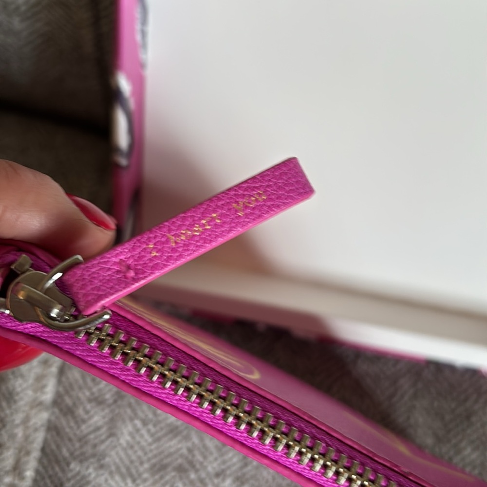 Vera Bradley - I Heart You Limited Edition Wallet - Picture 3 of 8